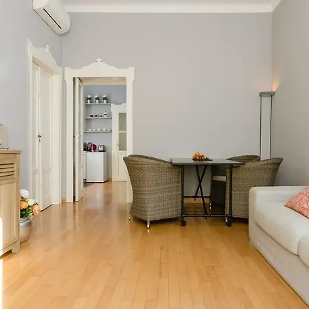 Kramer 22 Apartment Milan
